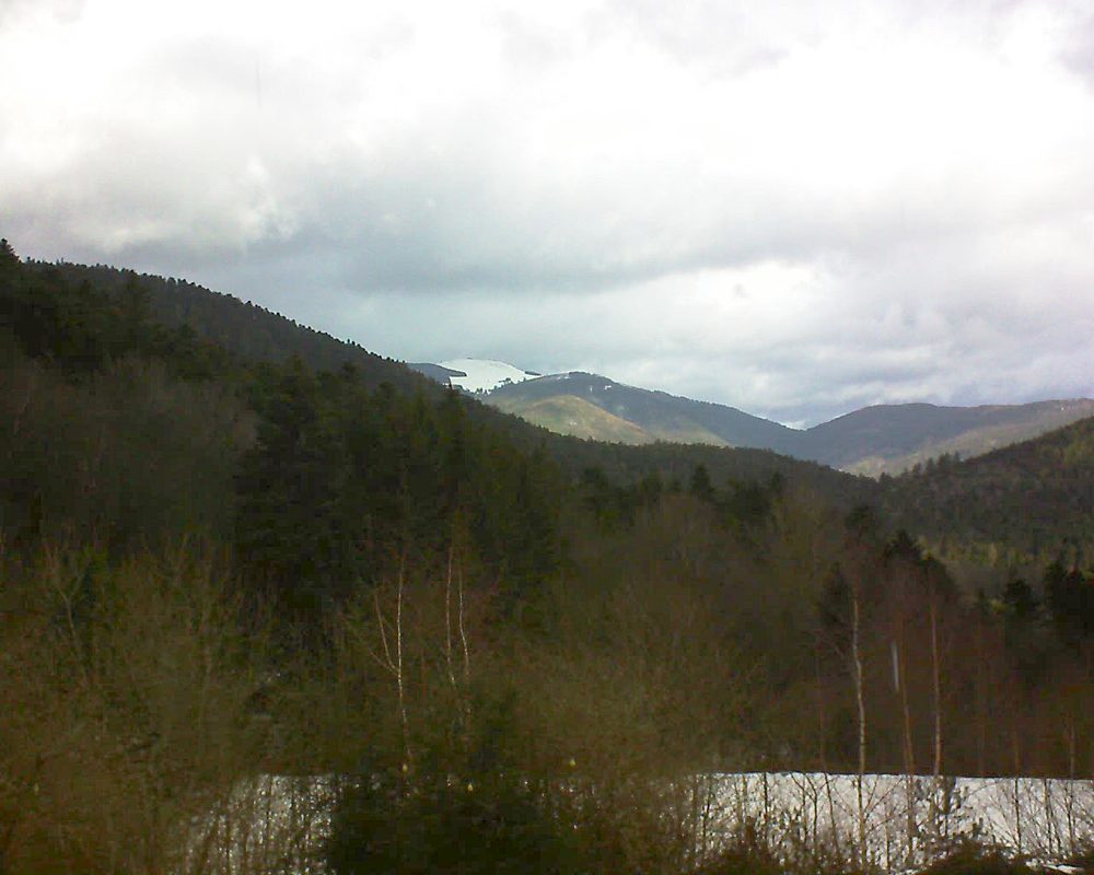 Le petit ballon vu depuis le Domaine Langmatt à Murbach le 09.02.2019 à 11:00 Le petit ballon (Alsace, Vosges) le 09.02.2019 à 11:00