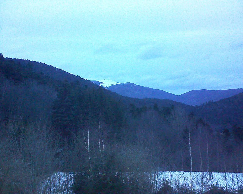 Le petit ballon vu depuis le Domaine Langmatt à Murbach le 09.02.2019 à 17:45 Le petit ballon (Alsace, Vosges) le 09.02.2019 à 17:45