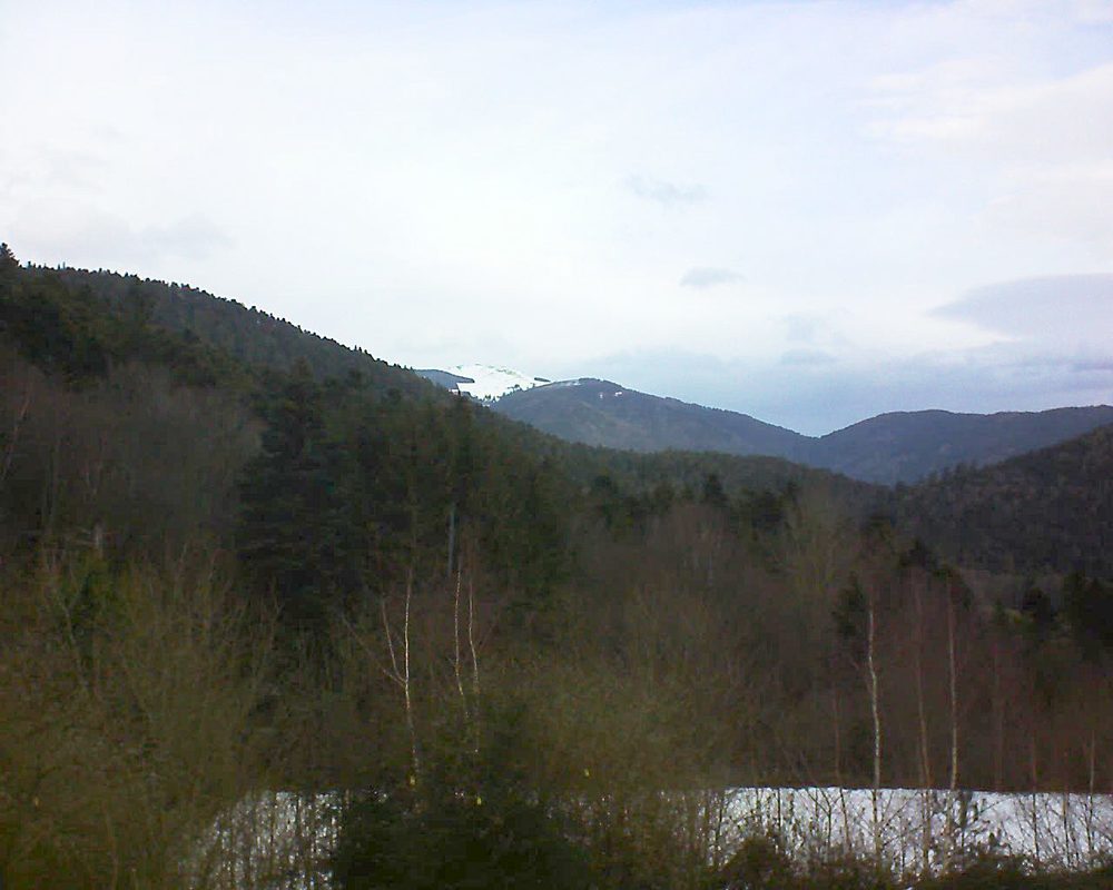 Le petit ballon vu depuis le Domaine Langmatt à Murbach le 10.02.2019 à 10:00 Le petit ballon (Alsace, Vosges) le 10.02.2019 à 10:00