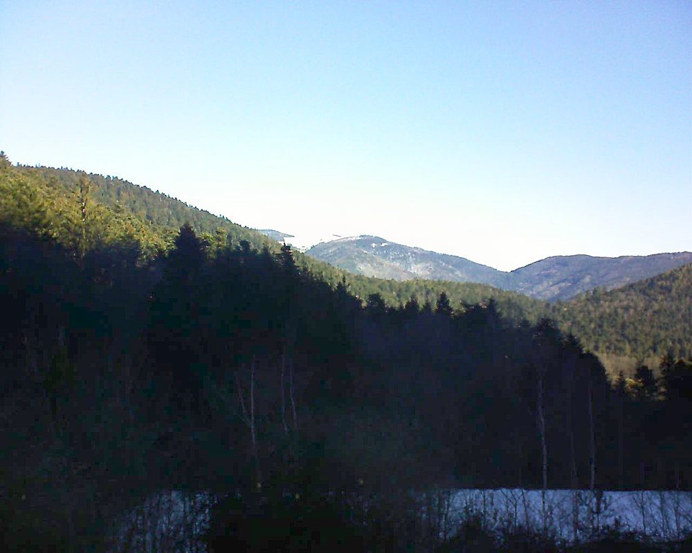 Le petit ballon vu depuis le Domaine Langmatt à Murbach le 13.02.2019 à 10:00 Le petit ballon (Alsace, Vosges) le 13.02.2019 à 10:00