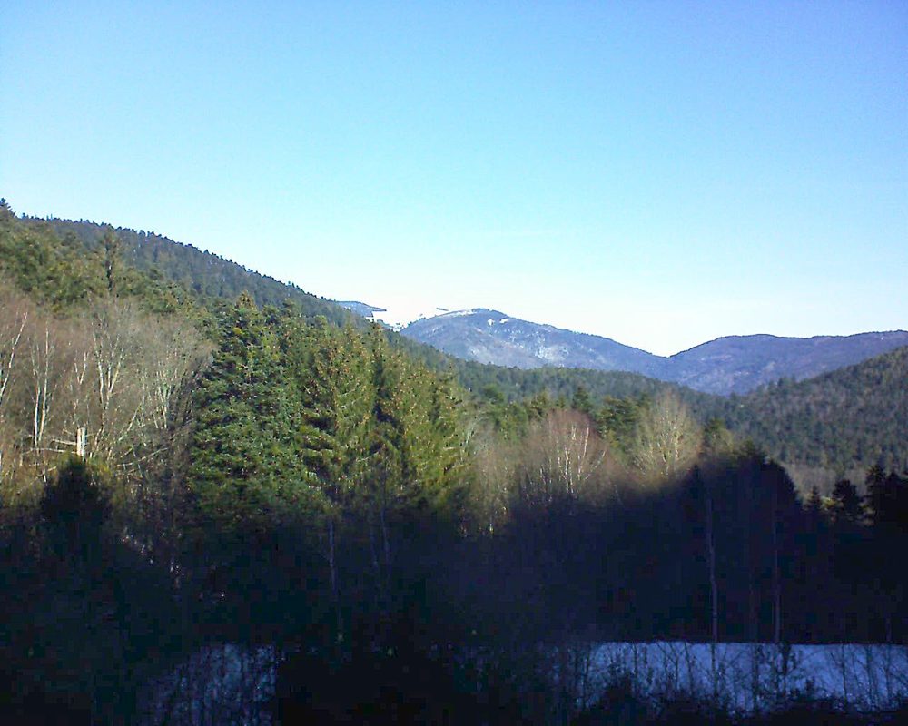 Le petit ballon vu depuis le Domaine Langmatt à Murbach le 13.02.2019 à 10:30 Le petit ballon (Alsace, Vosges) le 13.02.2019 à 10:30