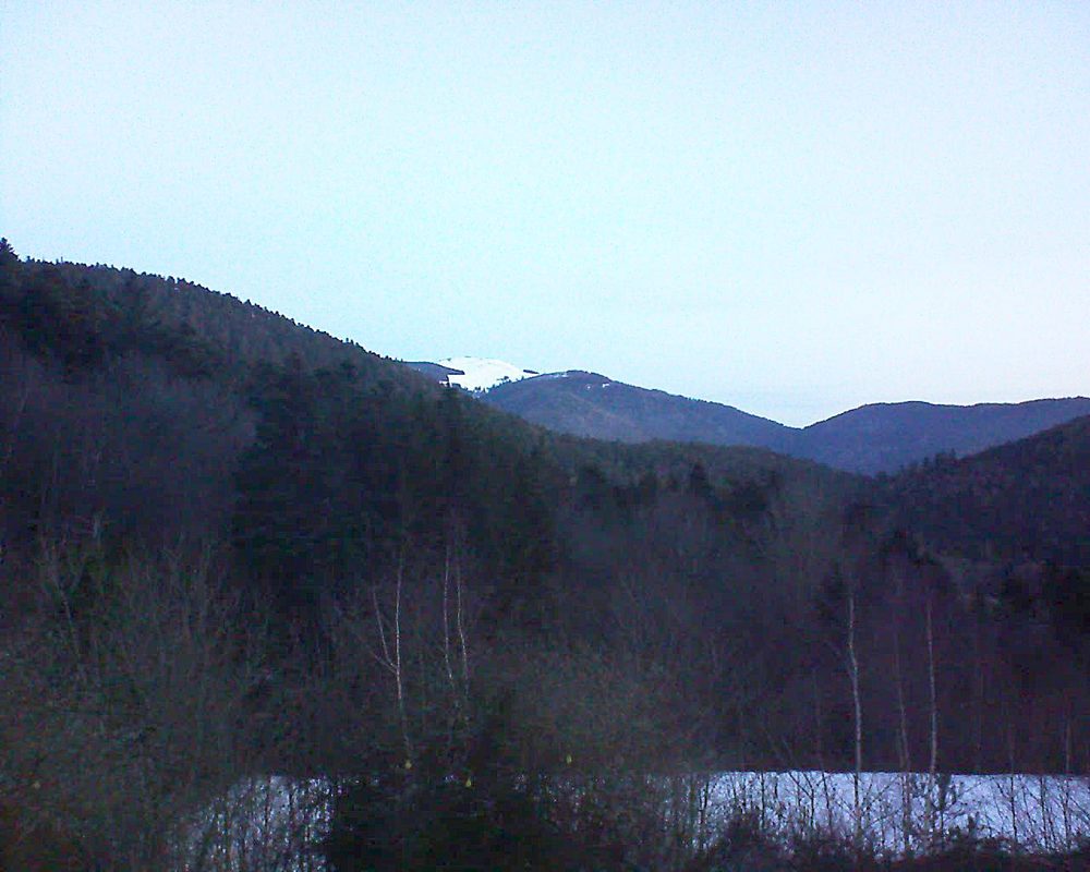 Le petit ballon vu depuis le Domaine Langmatt à Murbach le 14.02.2019 à 07:30 Le petit ballon (Alsace, Vosges) le 14.02.2019 à 07:30