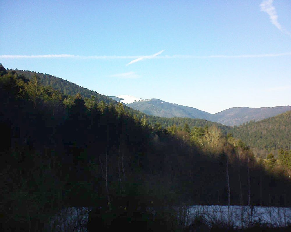 Le petit ballon vu depuis le Domaine Langmatt à Murbach le 14.02.2019 à 15:30 Le petit ballon (Alsace, Vosges) le 14.02.2019 à 15:30