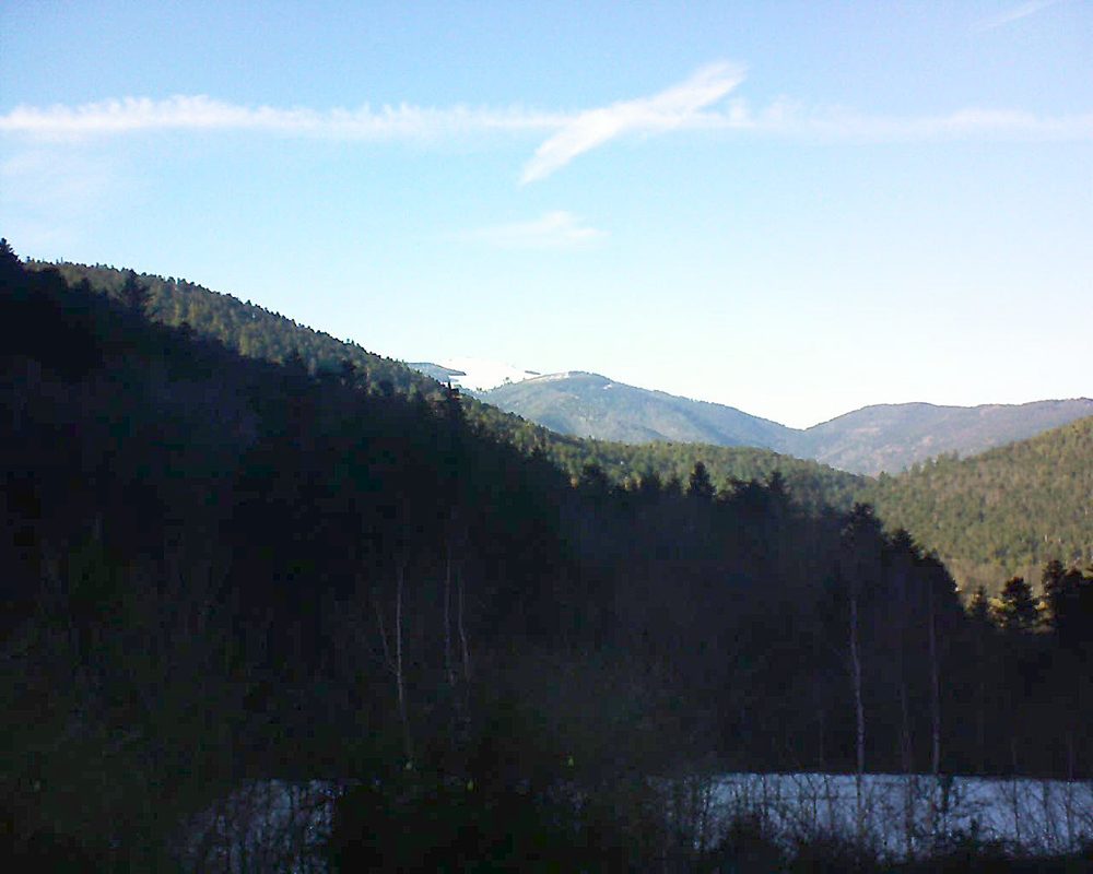 Le petit ballon vu depuis le Domaine Langmatt à Murbach le 14.02.2019 à 15:45 Le petit ballon (Alsace, Vosges) le 14.02.2019 à 15:45