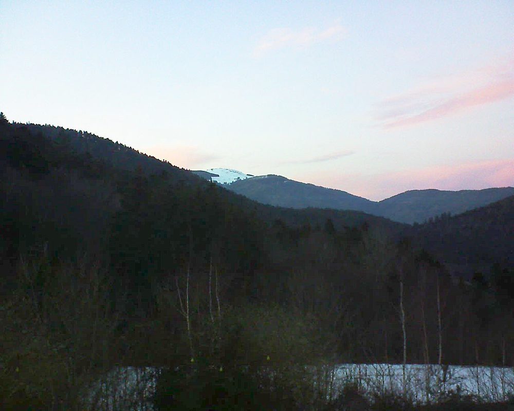 Le petit ballon vu depuis le Domaine Langmatt à Murbach le 14.02.2019 à 18:00 Le petit ballon (Alsace, Vosges) le 14.02.2019 à 18:00