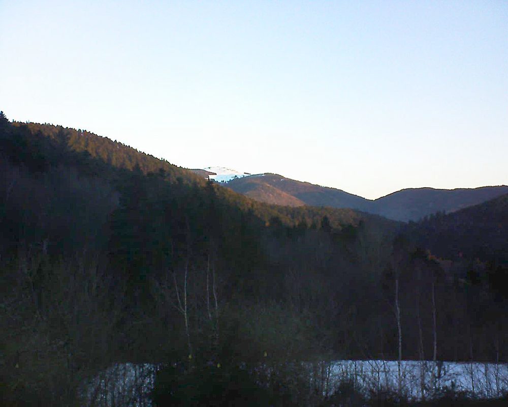 Le petit ballon vu depuis le Domaine Langmatt à Murbach le 15.02.2019 à 07:45 Le petit ballon (Alsace, Vosges) le 15.02.2019 à 07:45