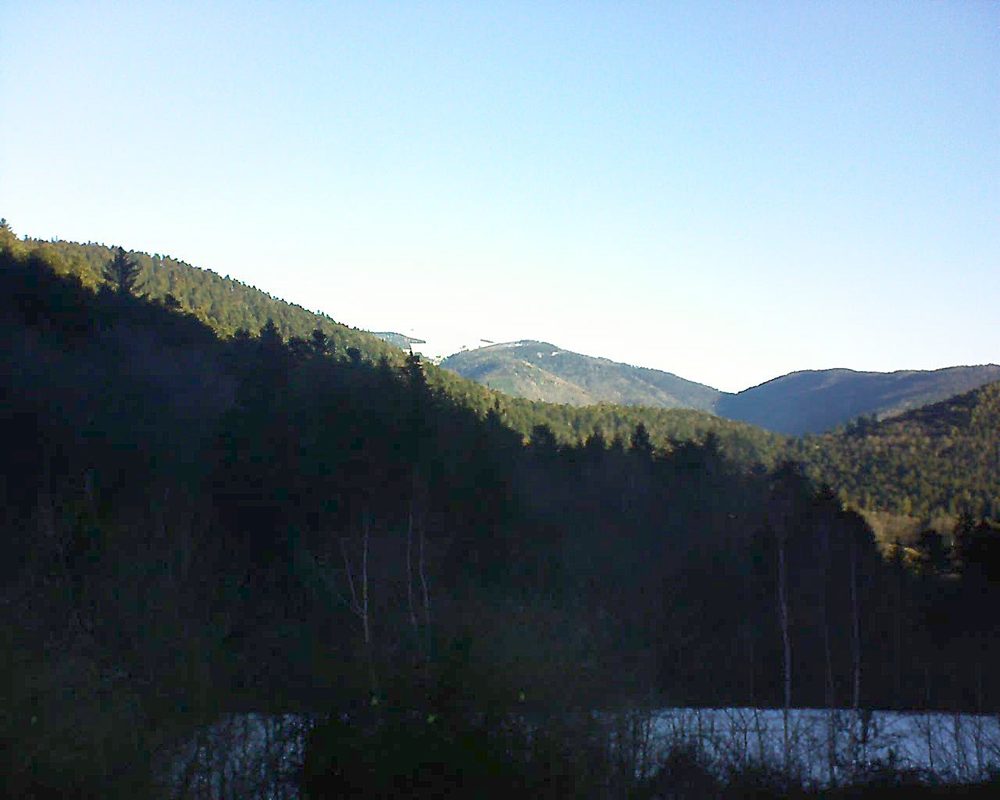 Le petit ballon vu depuis le Domaine Langmatt à Murbach le 15.02.2019 à 09:00 Le petit ballon (Alsace, Vosges) le 15.02.2019 à 09:00