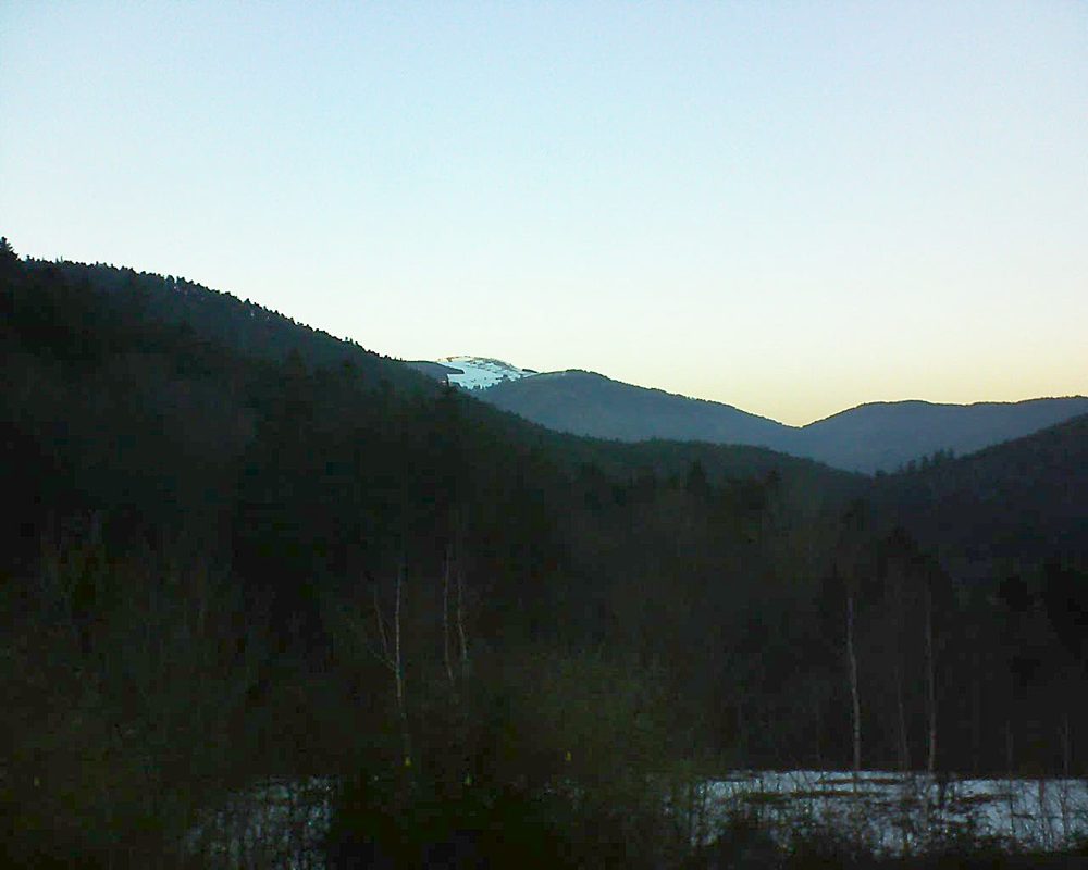 Le petit ballon vu depuis le Domaine Langmatt à Murbach le 16.02.2019 à 17:45 Le petit ballon (Alsace, Vosges) le 16.02.2019 à 17:45