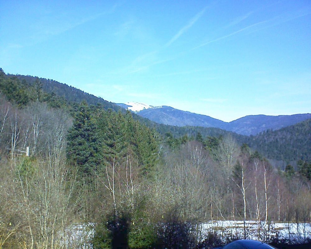 Le petit ballon vu depuis le Domaine Langmatt à Murbach le 17.02.2019 à 11:45 Le petit ballon (Alsace, Vosges) le 17.02.2019 à 11:45
