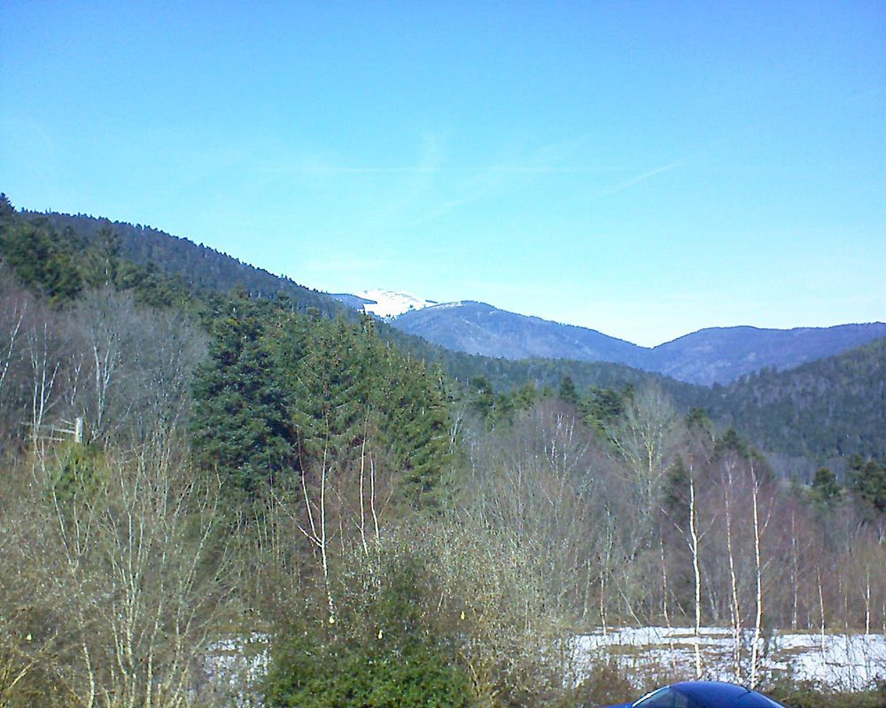 Le petit ballon vu depuis le Domaine Langmatt à Murbach le 17.02.2019 à 12:45 Le petit ballon (Alsace, Vosges) le 17.02.2019 à 12:45