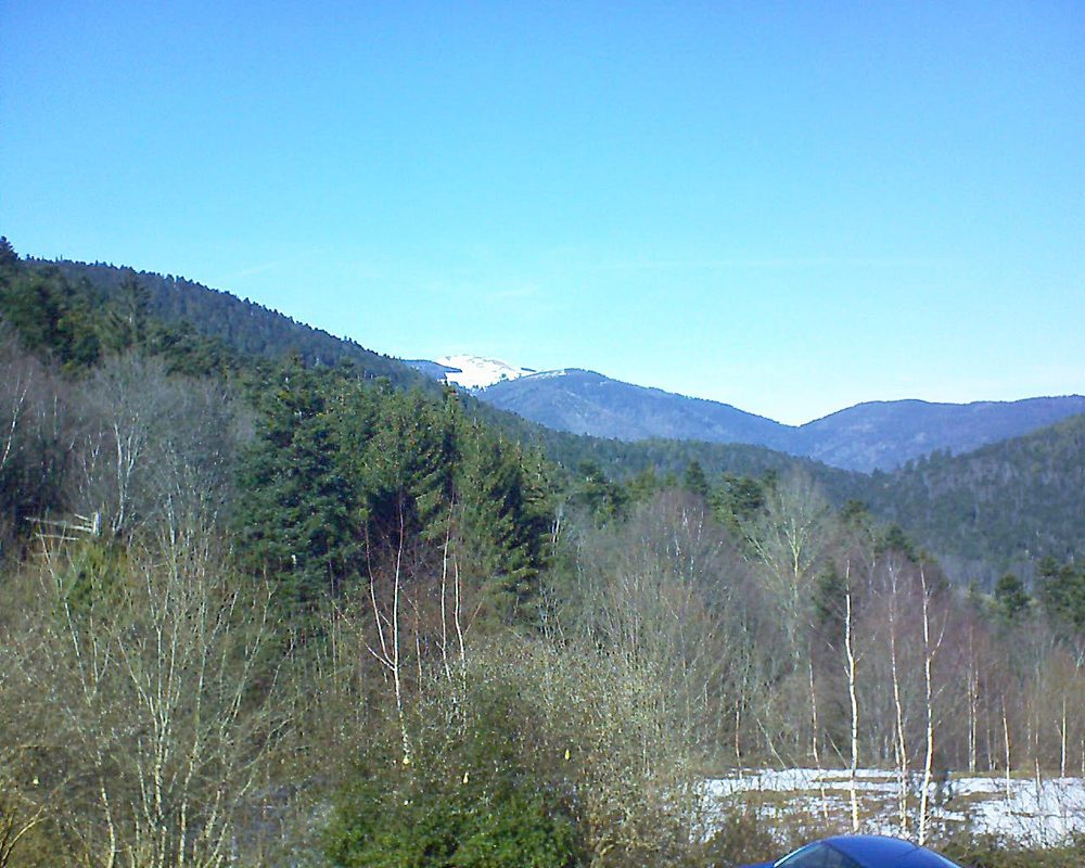Le petit ballon vu depuis le Domaine Langmatt à Murbach le 17.02.2019 à 13:45 Le petit ballon (Alsace, Vosges) le 17.02.2019 à 13:45
