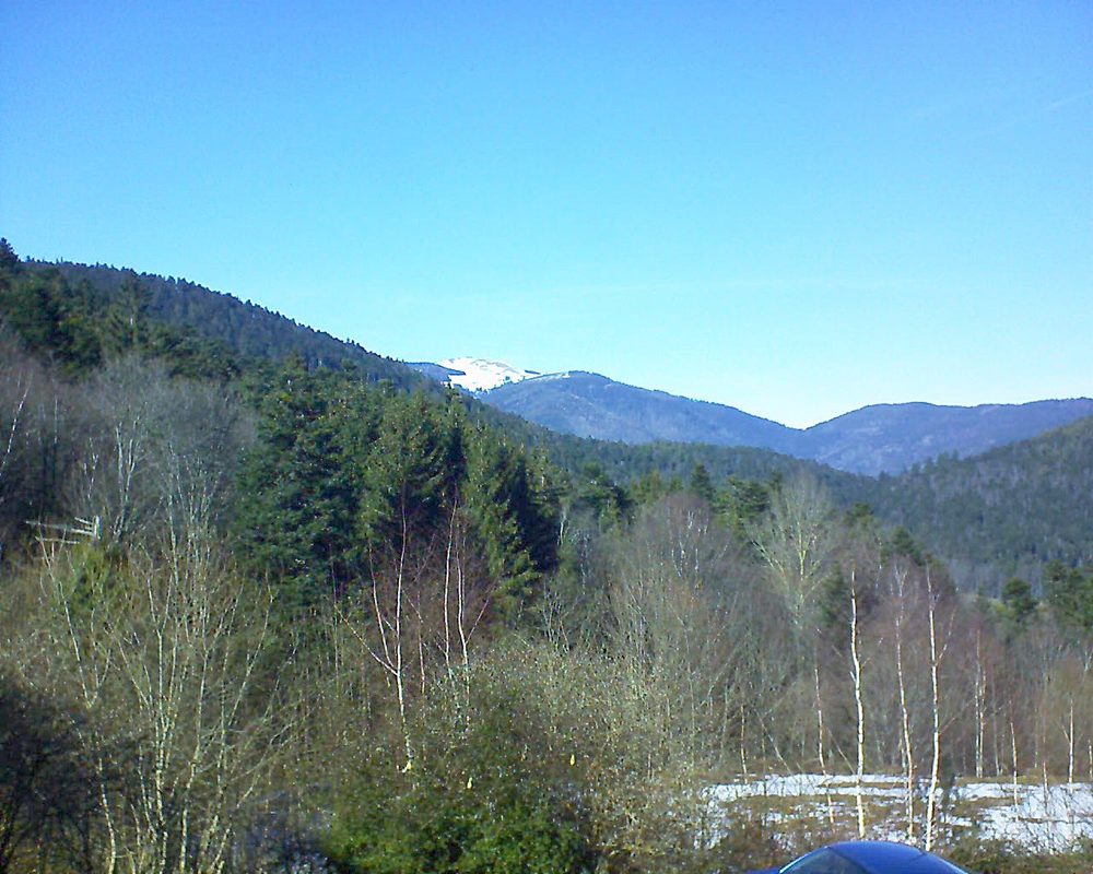 Le petit ballon vu depuis le Domaine Langmatt à Murbach le 17.02.2019 à 14:15 Le petit ballon (Alsace, Vosges) le 17.02.2019 à 14:15