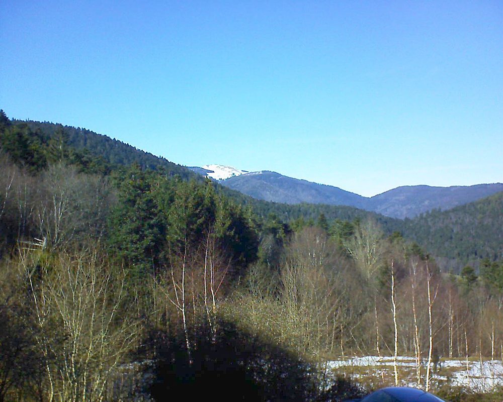 Le petit ballon vu depuis le Domaine Langmatt à Murbach le 17.02.2019 à 14:45 Le petit ballon (Alsace, Vosges) le 17.02.2019 à 14:45