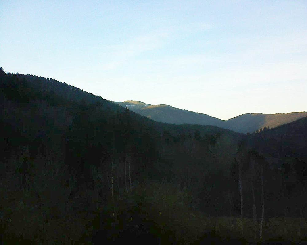 Le petit ballon vu depuis le Domaine Langmatt à Murbach le 26.02.2019 à 17:45 Le petit ballon (Alsace, Vosges) le 26.02.2019 à 17:45