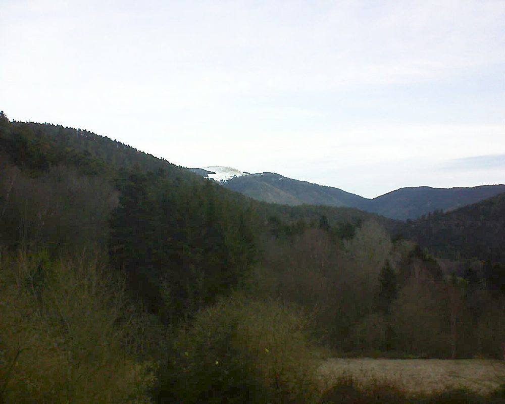 Le petit ballon vu depuis le Domaine Langmatt à Murbach le 06.03.2019 à 08:00 Le petit ballon (Alsace, Vosges) le 06.03.2019 à 08:00