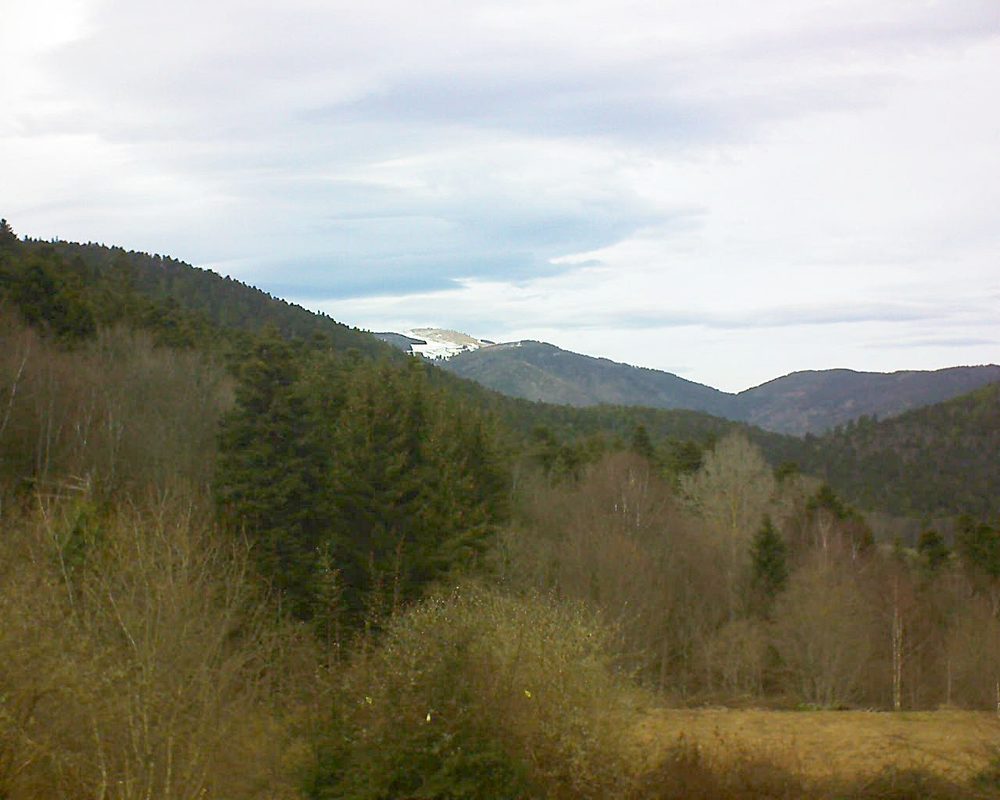 Le petit ballon vu depuis le Domaine Langmatt à Murbach le 06.03.2019 à 14:00 Le petit ballon (Alsace, Vosges) le 06.03.2019 à 14:00