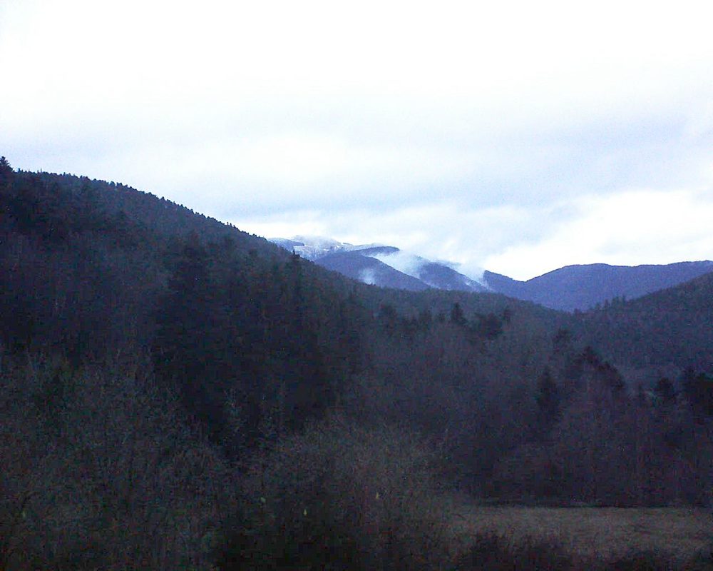 Le petit ballon vu depuis le Domaine Langmatt à Murbach le 07.03.2019 à 07:15 Le petit ballon (Alsace, Vosges) le 07.03.2019 à 07:15