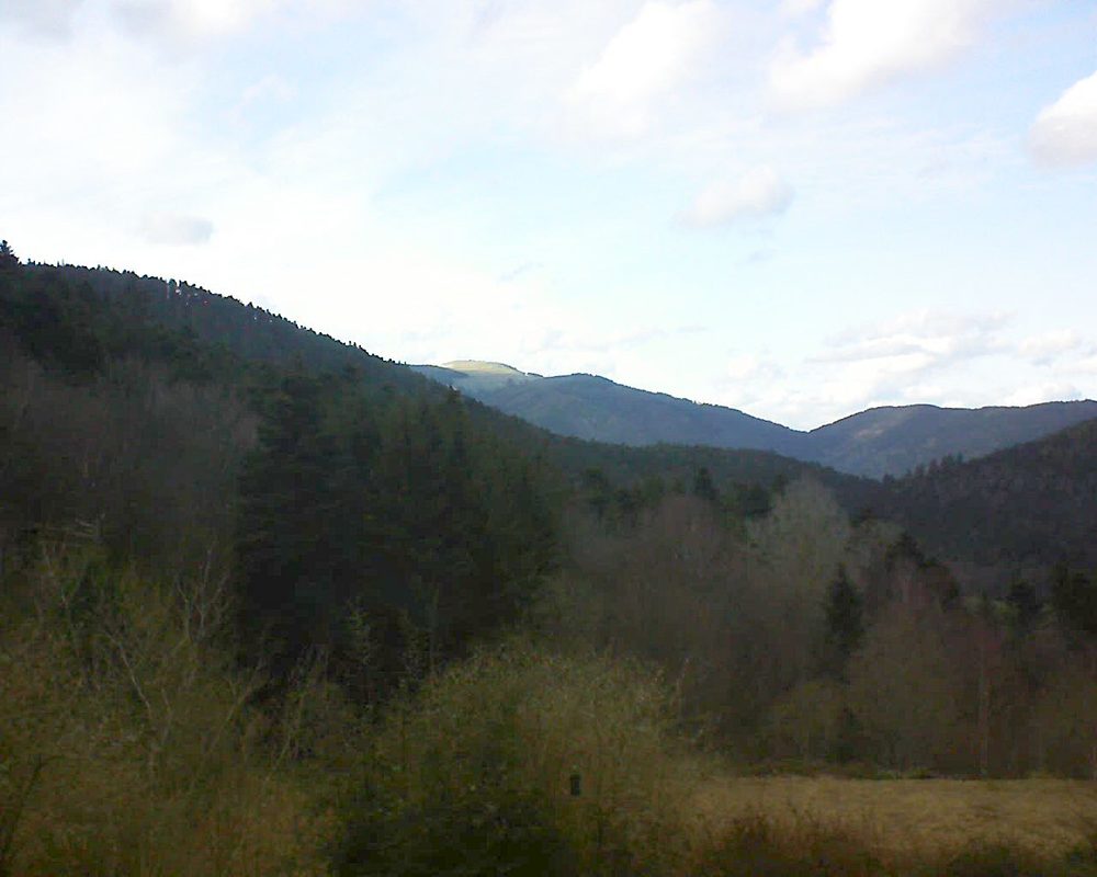 Le petit ballon vu depuis le Domaine Langmatt à Murbach le 08.03.2019 à 17:15 Le petit ballon (Alsace, Vosges) le 08.03.2019 à 17:15