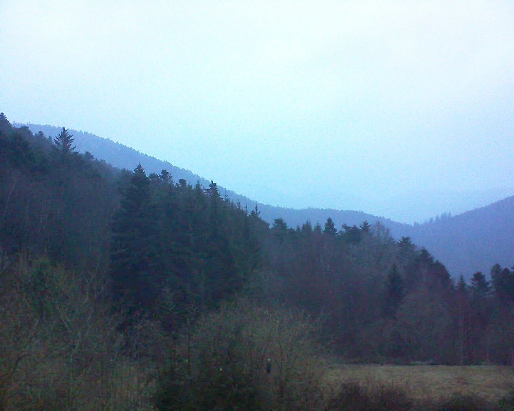 Le petit ballon vu depuis le Domaine Langmatt à Murbach le 09.03.2019 à 07:00 Le petit ballon (Alsace, Vosges) le 09.03.2019 à 07:00