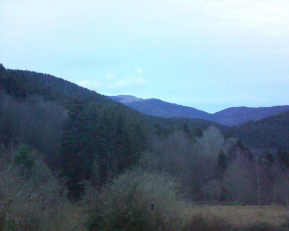 Le petit ballon vu depuis le Domaine Langmatt à Murbach le 09.03.2019 à 18:30 Le petit ballon (Alsace, Vosges) le 09.03.2019 à 18:30