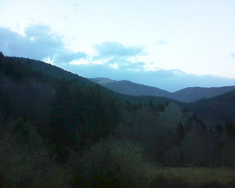 Le petit ballon vu depuis le Domaine Langmatt à Murbach le 10.03.2019 à 18:15 Le petit ballon (Alsace, Vosges) le 10.03.2019 à 18:15