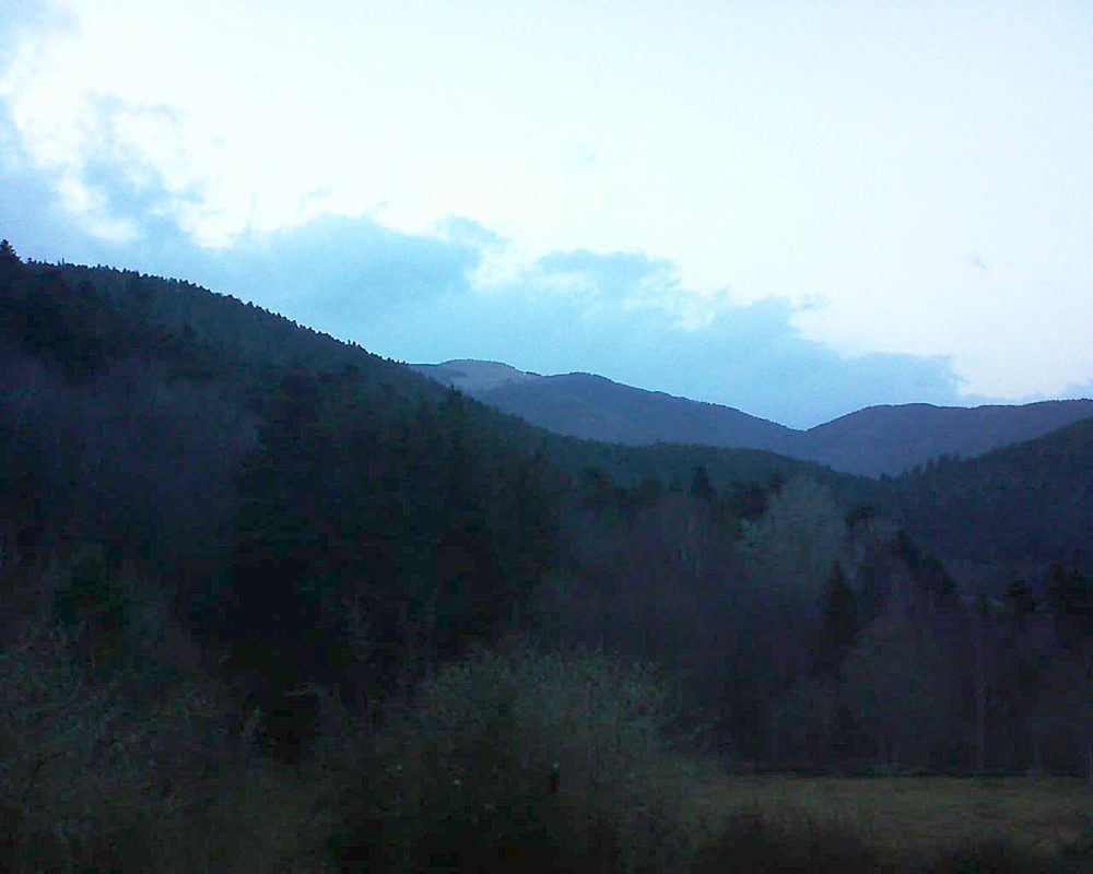 Le petit ballon vu depuis le Domaine Langmatt à Murbach le 10.03.2019 à 18:30 Le petit ballon (Alsace, Vosges) le 10.03.2019 à 18:30