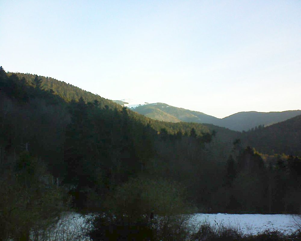 Le petit ballon vu depuis le Domaine Langmatt à Murbach le 12.03.2019 à 07:15 Le petit ballon (Alsace, Vosges) le 12.03.2019 à 07:15