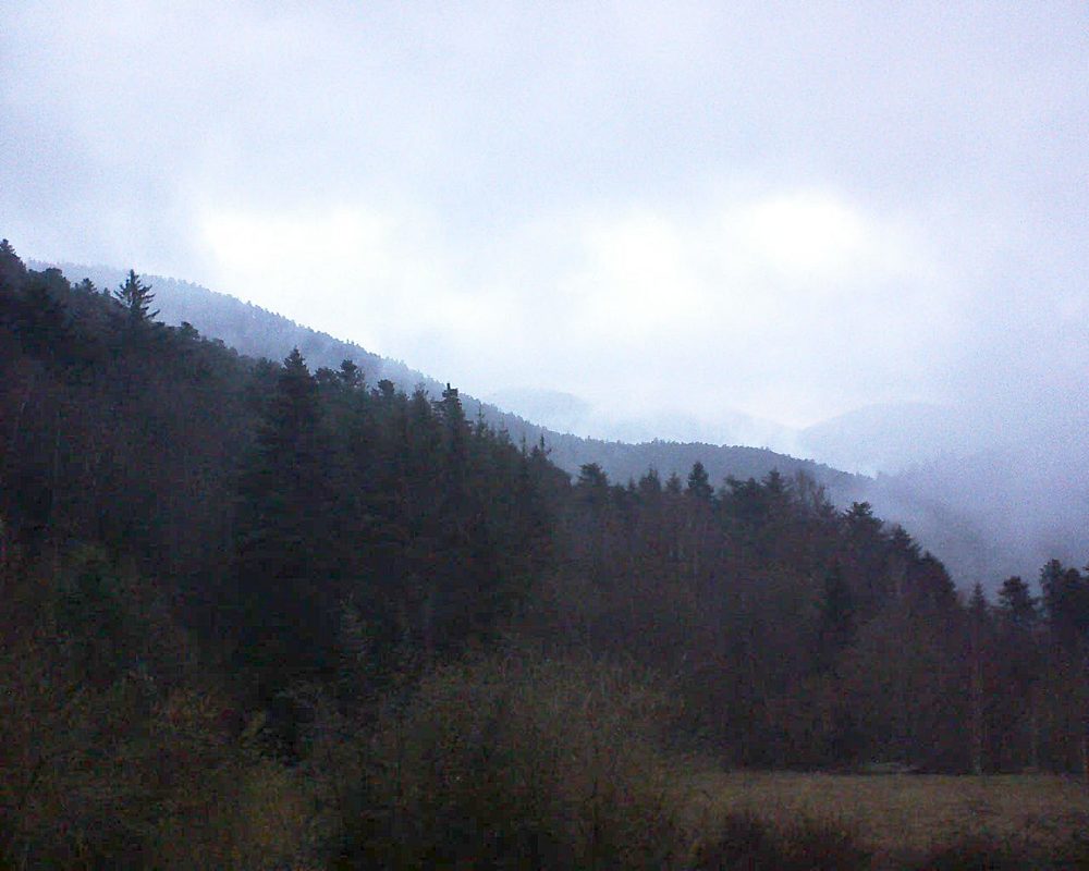 Le petit ballon vu depuis le Domaine Langmatt à Murbach le 16.03.2019 à 07:00 Le petit ballon (Alsace, Vosges) le 16.03.2019 à 07:00