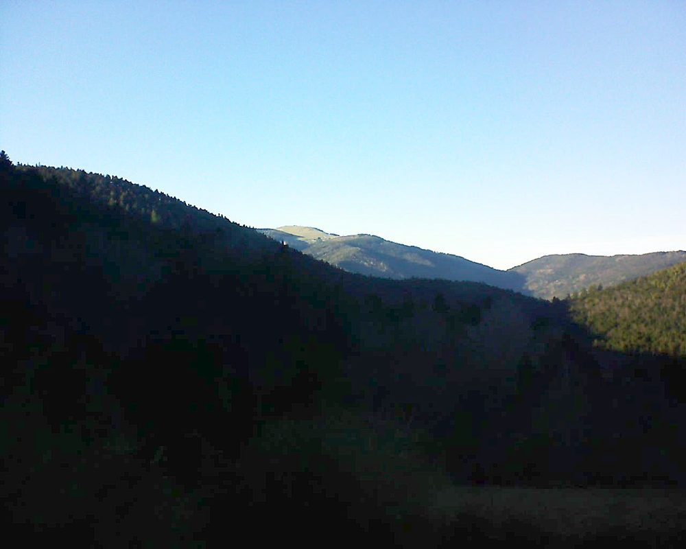 Le petit ballon vu depuis le Domaine Langmatt à Murbach le 16.03.2019 à 17:15 Le petit ballon (Alsace, Vosges) le 16.03.2019 à 17:15