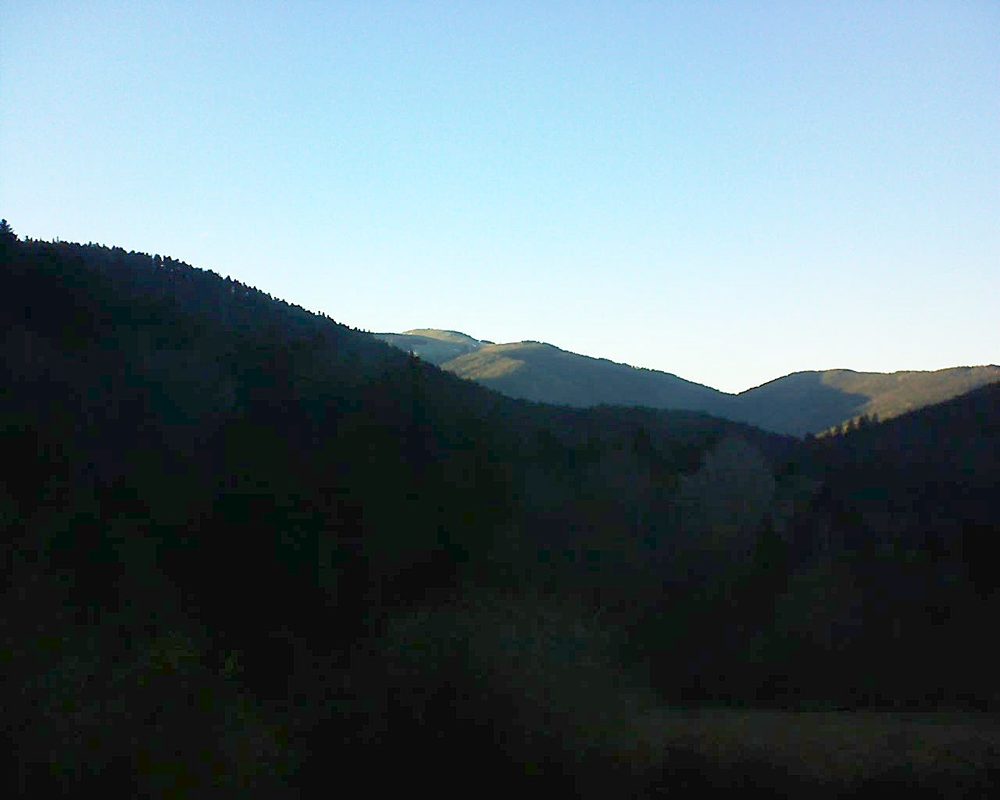 Le petit ballon vu depuis le Domaine Langmatt à Murbach le 16.03.2019 à 18:00 Le petit ballon (Alsace, Vosges) le 16.03.2019 à 18:00