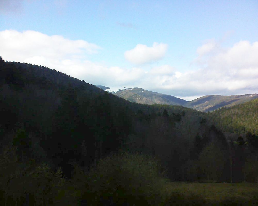 Le petit ballon vu depuis le Domaine Langmatt à Murbach le 18.03.2019 à 15:45 Le petit ballon (Alsace, Vosges) le 18.03.2019 à 15:45