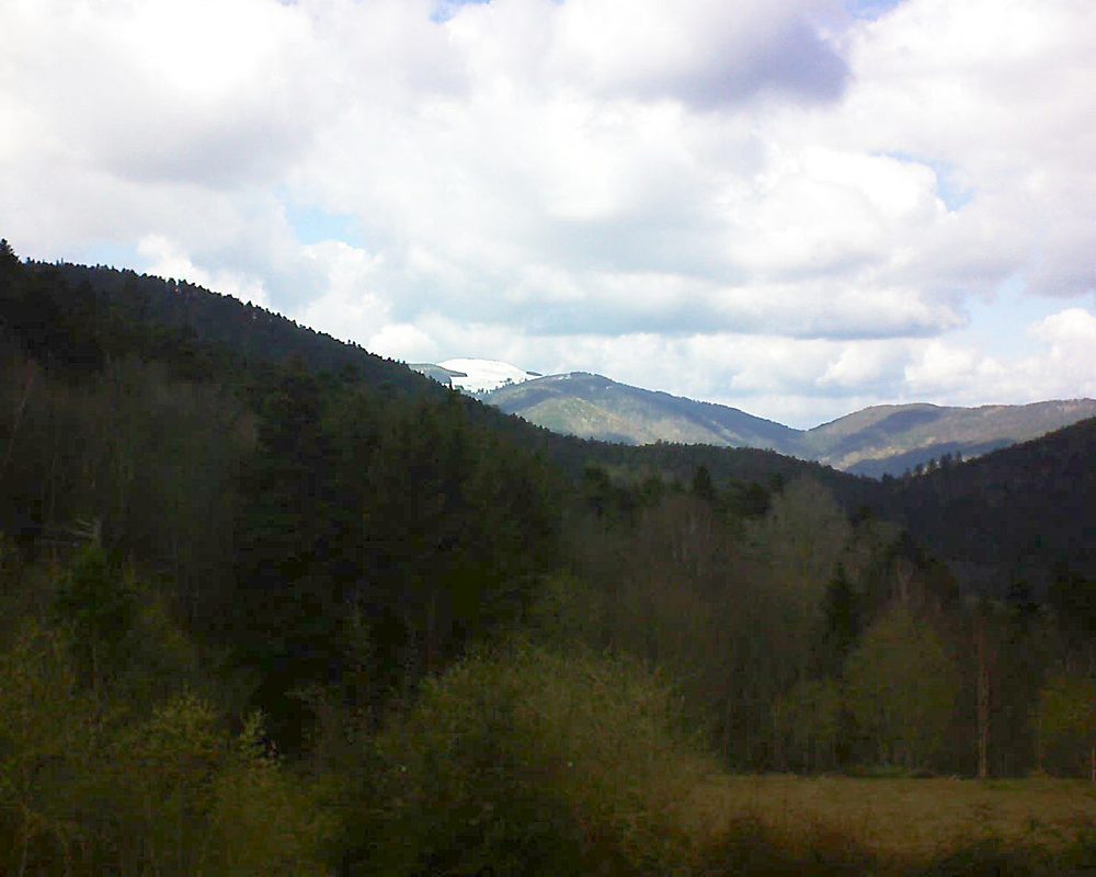 Le petit ballon vu depuis le Domaine Langmatt à Murbach le 19.03.2019 à 13:45 Le petit ballon (Alsace, Vosges) le 19.03.2019 à 13:45