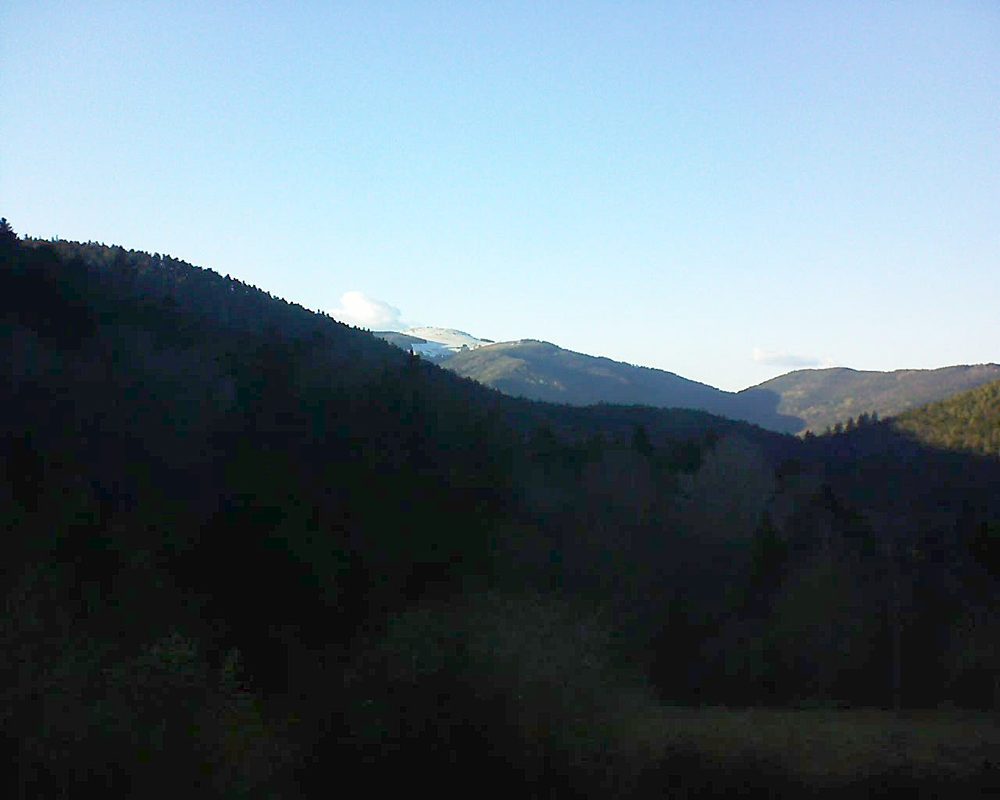 Le petit ballon vu depuis le Domaine Langmatt à Murbach le 19.03.2019 à 17:30 Le petit ballon (Alsace, Vosges) le 19.03.2019 à 17:30