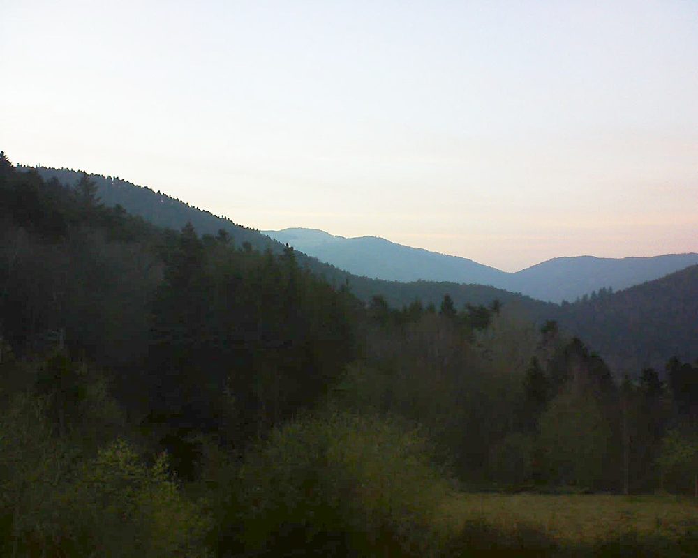 Le petit ballon vu depuis le Domaine Langmatt à Murbach le 22.03.2019 à 18:45 Le petit ballon (Alsace, Vosges) le 22.03.2019 à 18:45