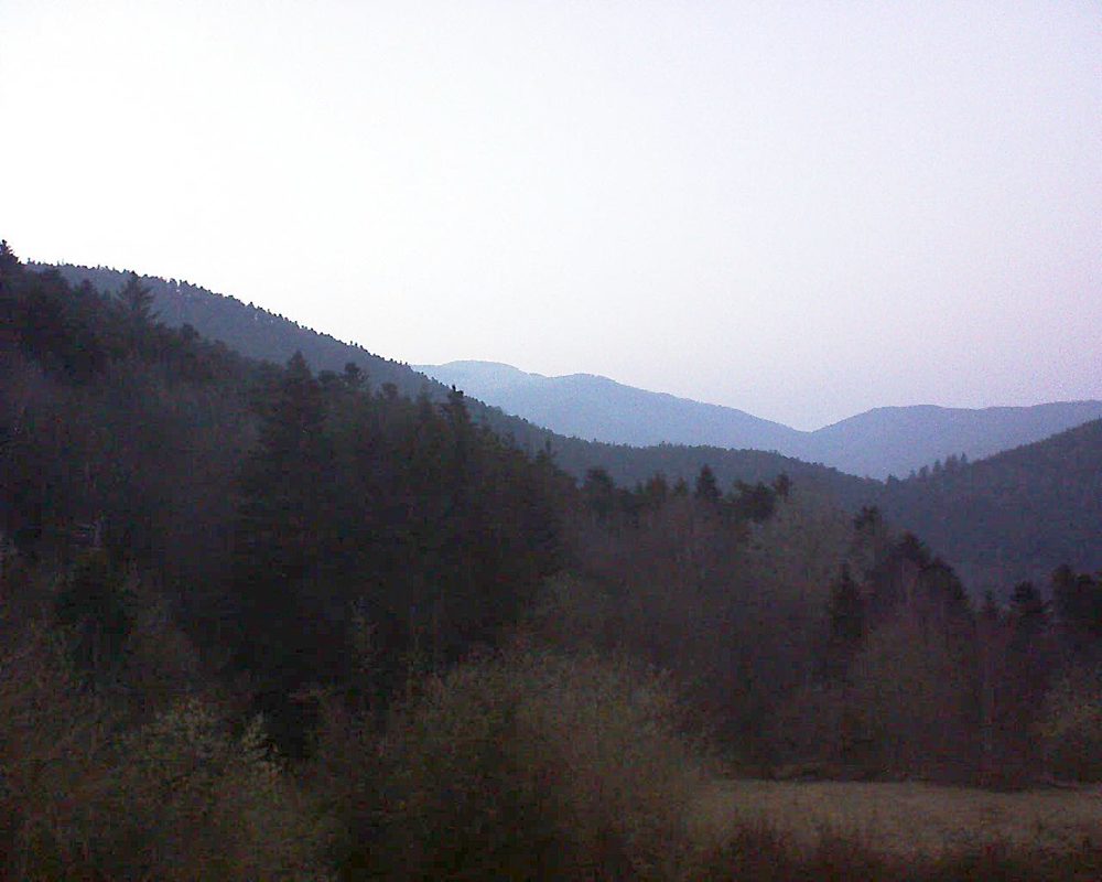 Le petit ballon vu depuis le Domaine Langmatt à Murbach le 23.03.2019 à 19:00 Le petit ballon (Alsace, Vosges) le 23.03.2019 à 19:00