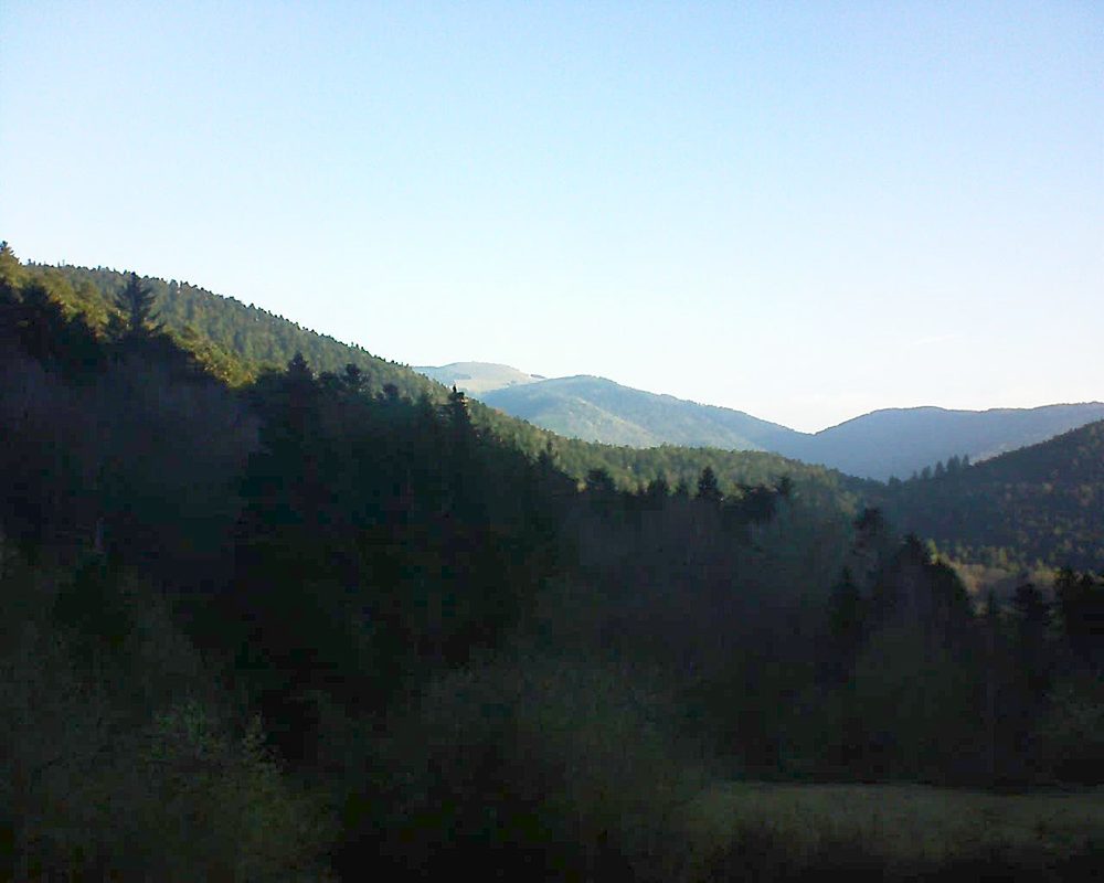 Le petit ballon vu depuis le Domaine Langmatt à Murbach le 25.03.2019 à 07:30 Le petit ballon (Alsace, Vosges) le 25.03.2019 à 07:30