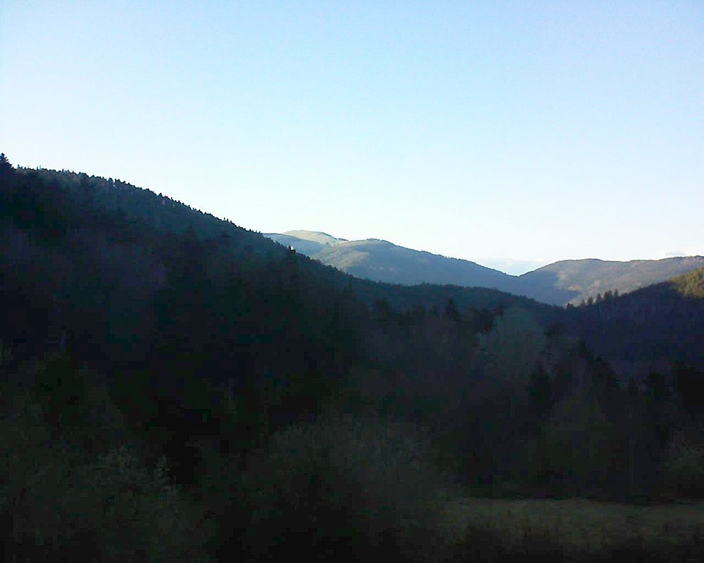 Le petit ballon vu depuis le Domaine Langmatt à Murbach le 25.03.2019 à 17:45 Le petit ballon (Alsace, Vosges) le 25.03.2019 à 17:45