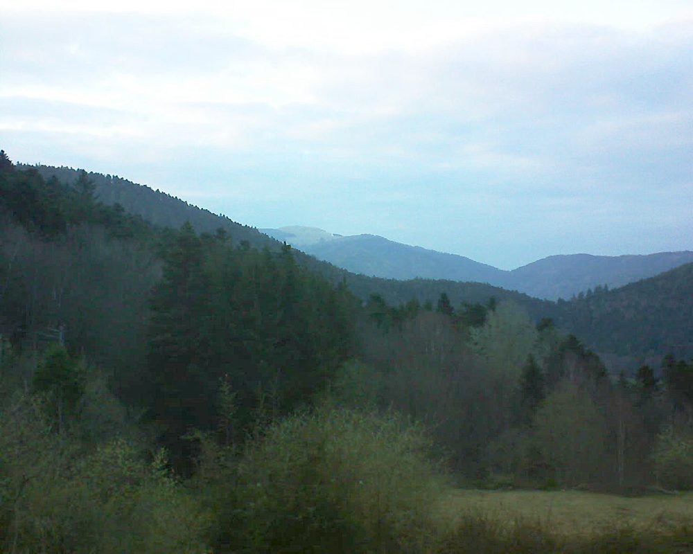 Le petit ballon vu depuis le Domaine Langmatt à Murbach le 27.03.2019 à 18:30 Le petit ballon (Alsace, Vosges) le 27.03.2019 à 18:30