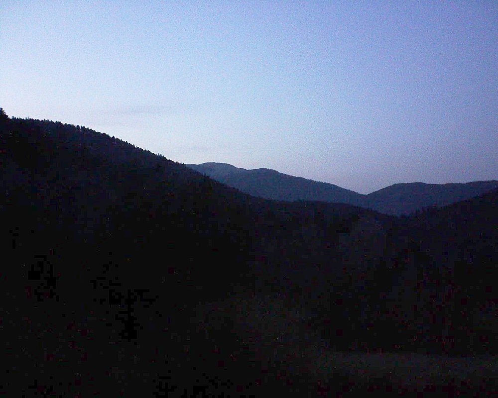 Le petit ballon vu depuis le Domaine Langmatt à Murbach le 28.03.2019 à 19:15 Le petit ballon (Alsace, Vosges) le 28.03.2019 à 19:15