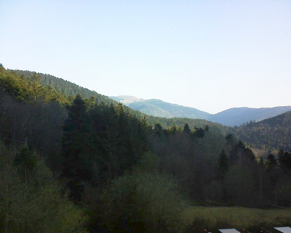 Le petit ballon vu depuis le Domaine Langmatt à Murbach le 31.03.2019 à 09:00 Le petit ballon (Alsace, Vosges) le 31.03.2019 à 09:00