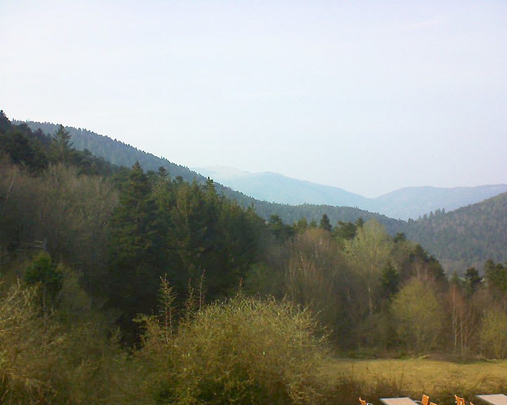 Le petit ballon vu depuis le Domaine Langmatt à Murbach le 01.04.2019 à 17:30 Le petit ballon (Alsace, Vosges) le 01.04.2019 à 17:30