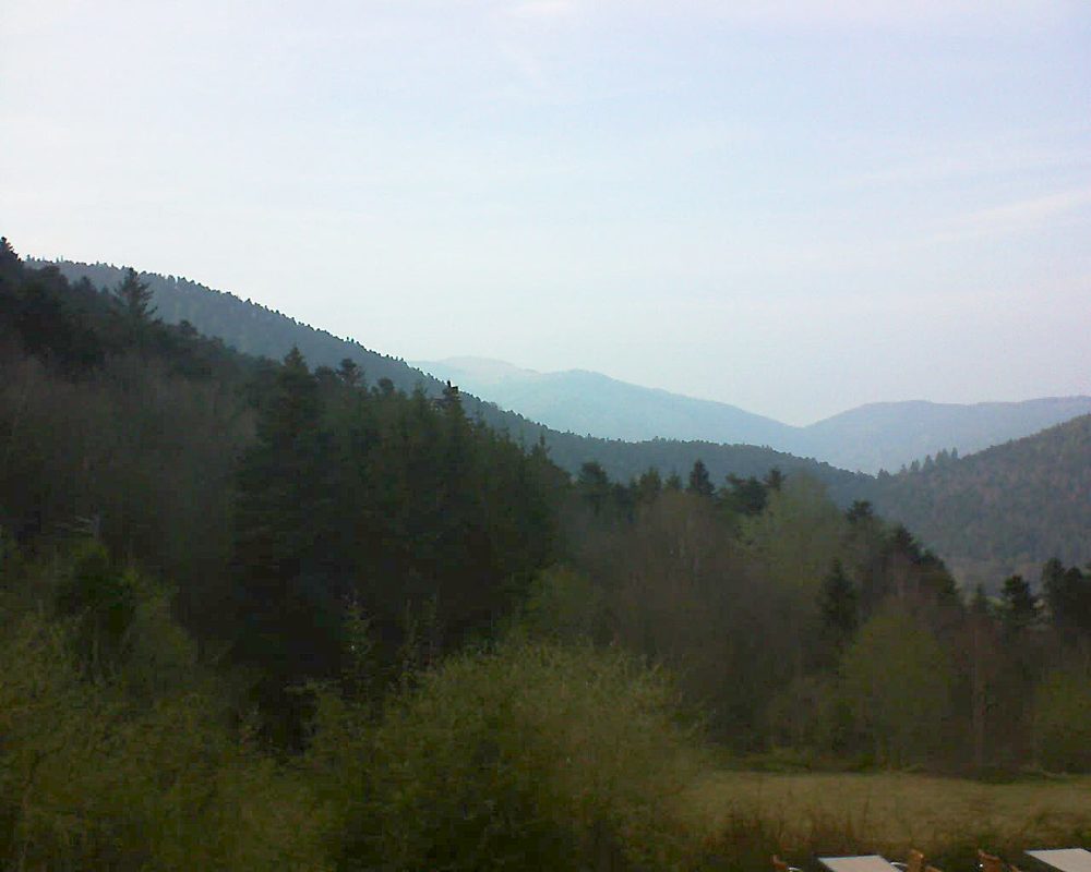 Le petit ballon vu depuis le Domaine Langmatt à Murbach le 01.04.2019 à 18:15 Le petit ballon (Alsace, Vosges) le 01.04.2019 à 18:15