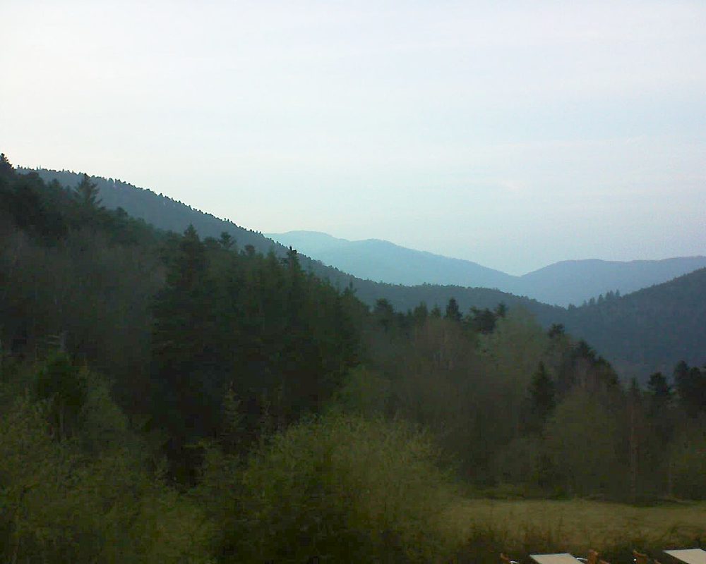 Le petit ballon vu depuis le Domaine Langmatt à Murbach le 01.04.2019 à 19:30 Le petit ballon (Alsace, Vosges) le 01.04.2019 à 19:30