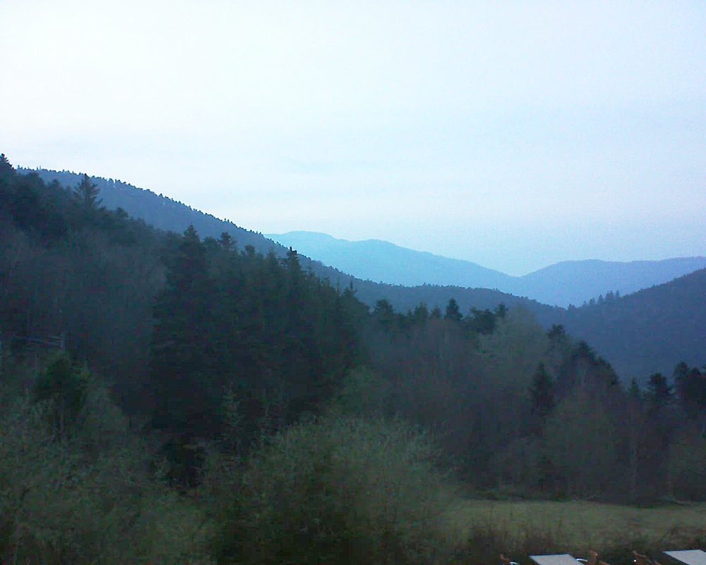 Le petit ballon vu depuis le Domaine Langmatt à Murbach le 01.04.2019 à 20:00 Le petit ballon (Alsace, Vosges) le 01.04.2019 à 20:00