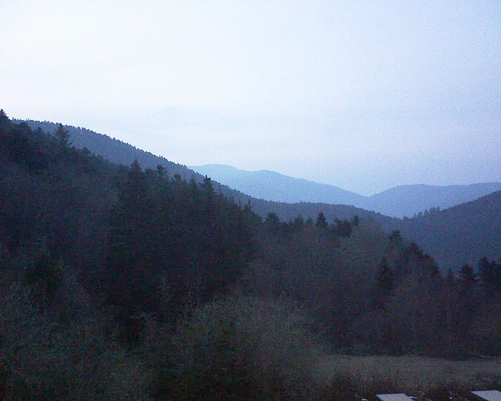 Le petit ballon vu depuis le Domaine Langmatt à Murbach le 01.04.2019 à 20:15 Le petit ballon (Alsace, Vosges) le 01.04.2019 à 20:15