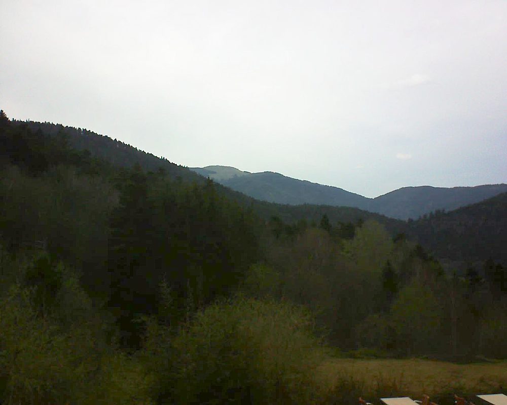 Le petit ballon vu depuis le Domaine Langmatt à Murbach le 02.04.2019 à 18:30 Le petit ballon (Alsace, Vosges) le 02.04.2019 à 18:30