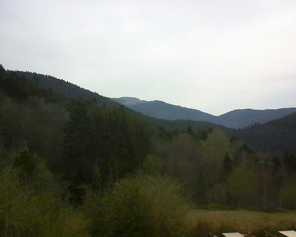 Le petit ballon vu depuis le Domaine Langmatt à Murbach le 02.04.2019 à 18:45 Le petit ballon (Alsace, Vosges) le 02.04.2019 à 18:45