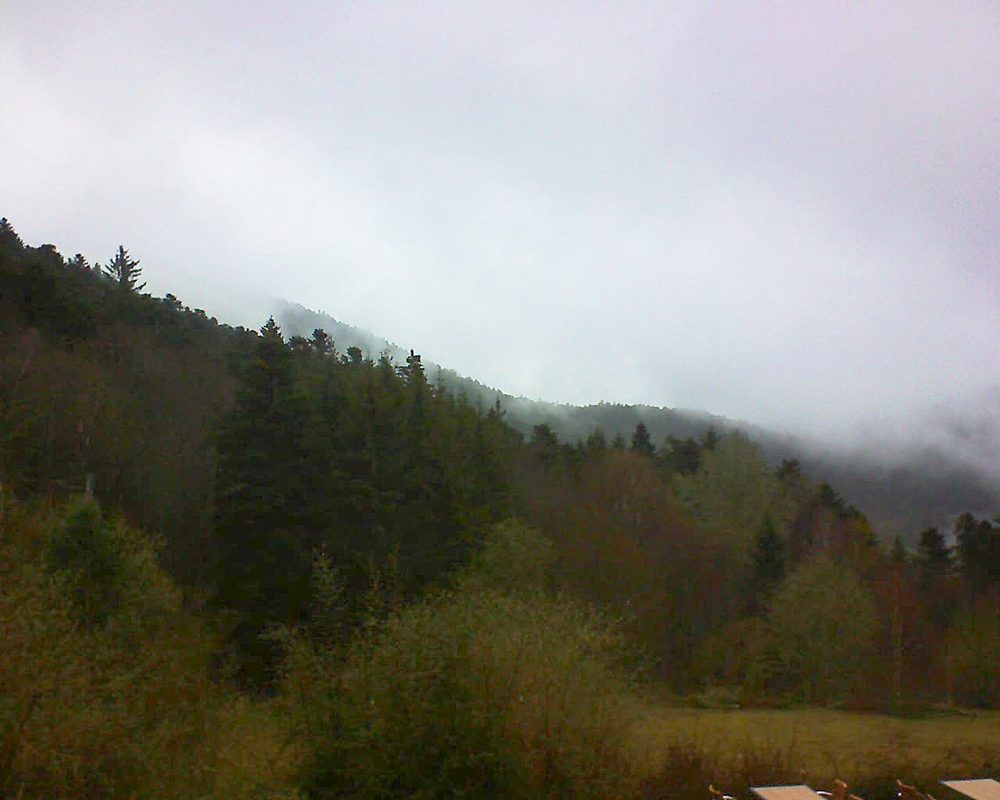 Le petit ballon vu depuis le Domaine Langmatt à Murbach le 03.04.2019 à 16:30 Le petit ballon (Alsace, Vosges) le 03.04.2019 à 16:30