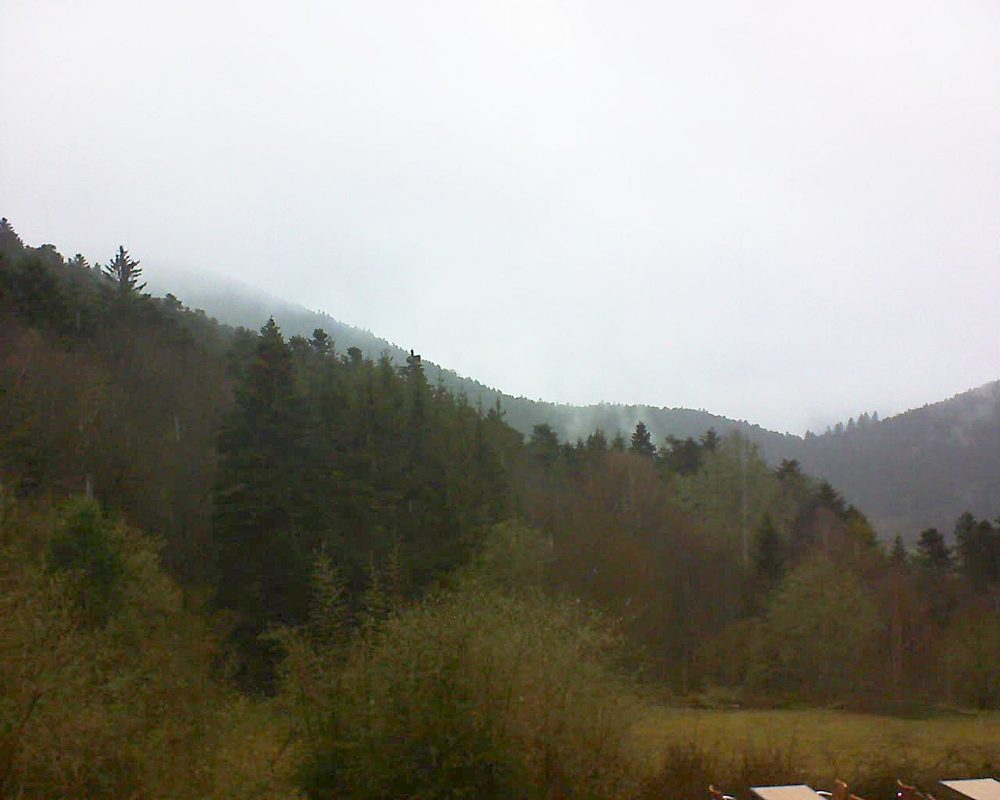 Le petit ballon vu depuis le Domaine Langmatt à Murbach le 03.04.2019 à 17:00 Le petit ballon (Alsace, Vosges) le 03.04.2019 à 17:00