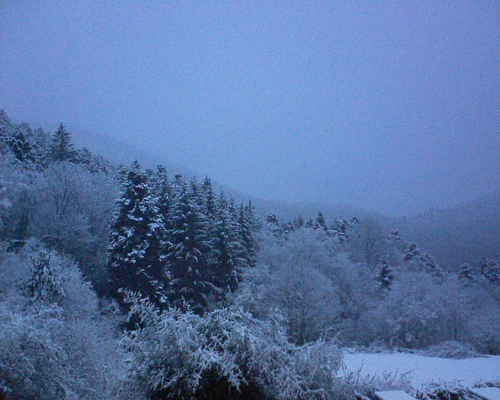 Le petit ballon vu depuis le Domaine Langmatt à Murbach le 04.04.2019 à 07:00 Le petit ballon (Alsace, Vosges) le 04.04.2019 à 07:00